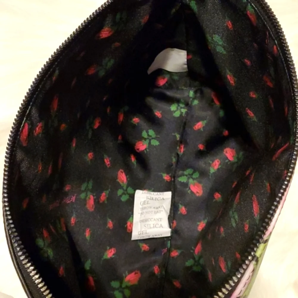 Betsey Johnson Printed Pebble Wristlet Flowers Black and Pink